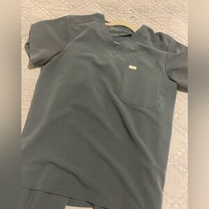 FIGS MENS DARK HARBOR TOP